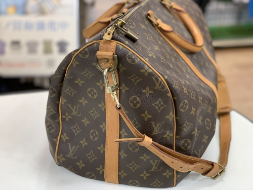 LOUIS VUITTONのモノグラム