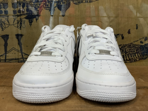 スニーカーのNIKE