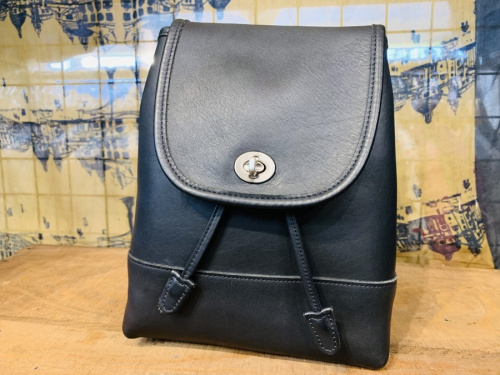 OLD COACHのバッグ