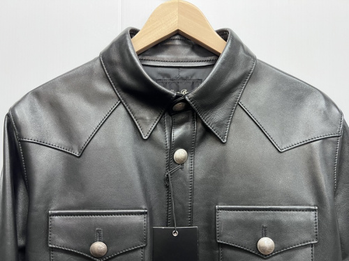 レザージャケットの馬革