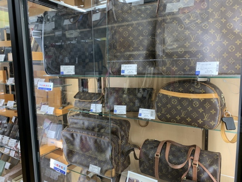 PRADAのブランド