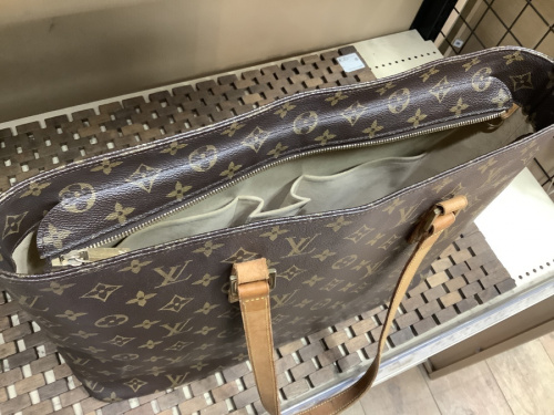 LOUIS VUITTONのモノグラム