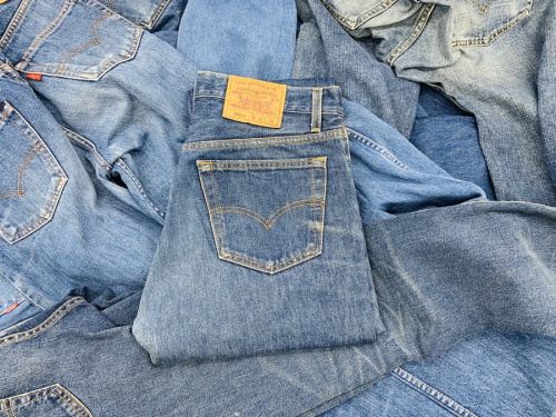 Levi'sのリーバイス