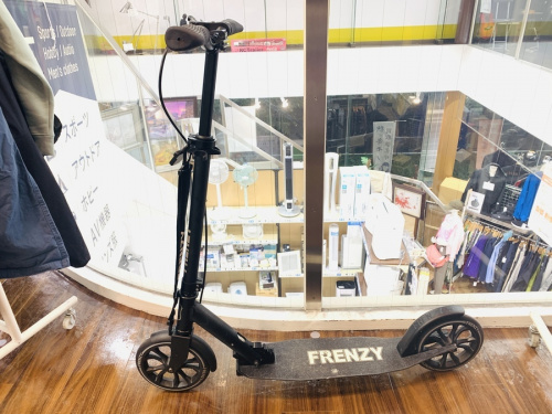 ストリートスポーツのキックボード