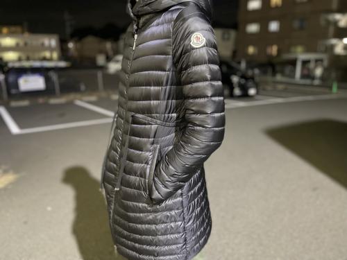 トップスのスニーカー