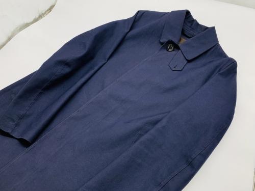 ステンカラーコートのMACKINTOSH