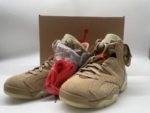 スニーカーのハイカットスニーカー