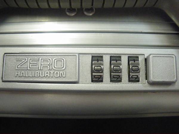 ZERO HALLIBURTON（ゼロハリバートン）のアタッシュケースを中古買取いたしました。 [2011.09.26発行]｜リサイクル