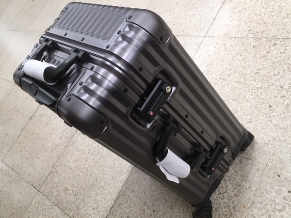 未使用　メルセデスベンツAMG オリジナルスーツケース 33L グレー 楽天市場】【 ベンツ 純正 】スーツケース 外側 ポケット 約33.5