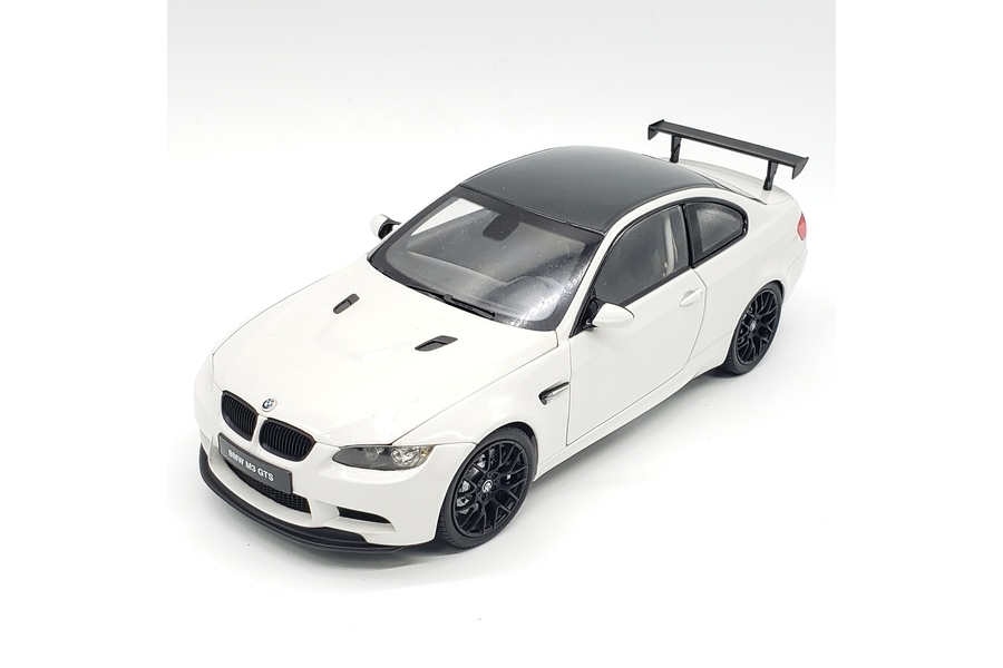 京商のBMW M3 GTSが入庫！【三鷹店】｜2019年11月12日｜リサイクル
