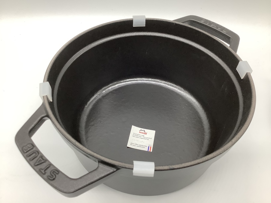 staub（ストウブ）の20cm未使用鍋を買取入荷致しました！！【三鷹店 