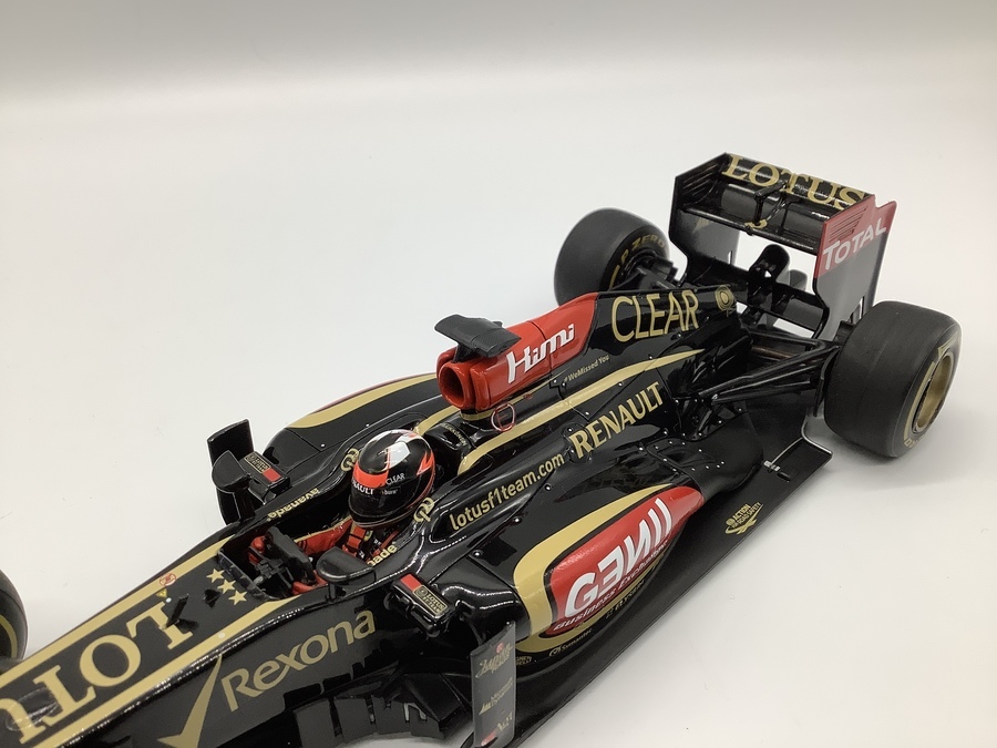 スマホで購入】キミライコネン2013優勝モデルのミニカー展示販売中