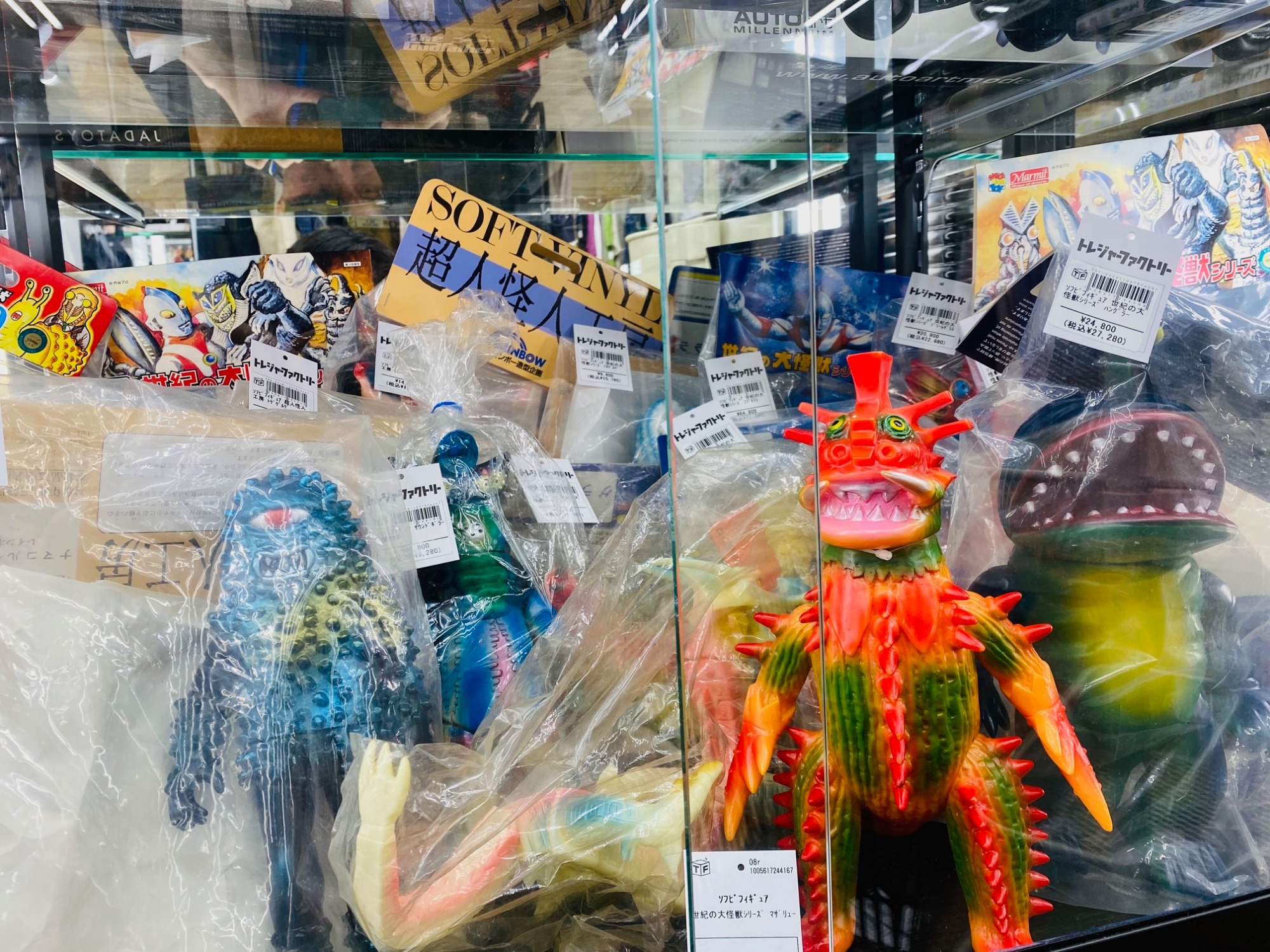 レア物多数：計８0体のお得なまとめ売り（美品中古ソフビ73体・新品のソフビ7体） コレクター必見っ！！80年代のソフビ！！ウルトラマンで人気の