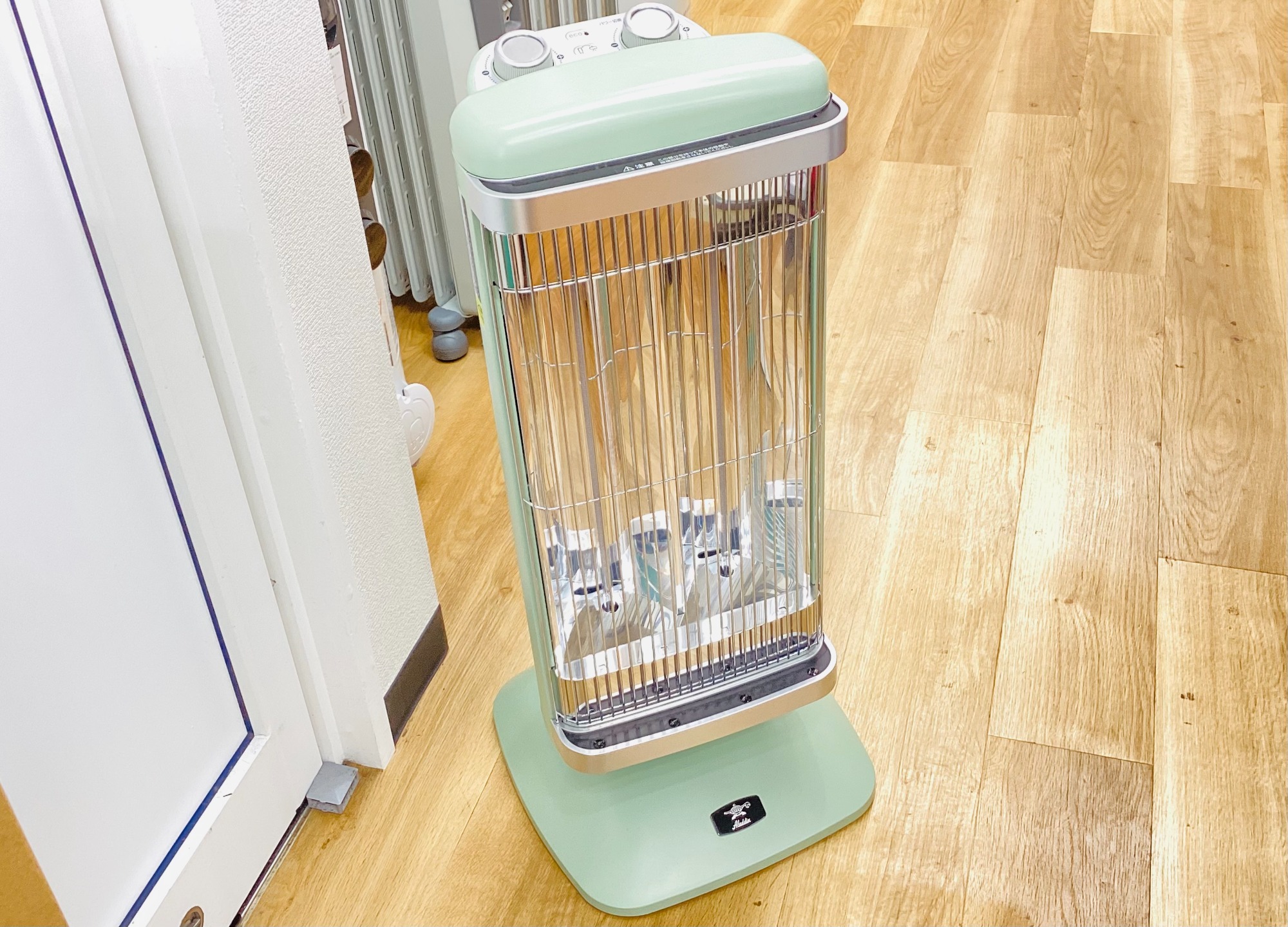 AladdinI(アラジン)】2022年製 遠赤グラファイトヒーターが入荷致し