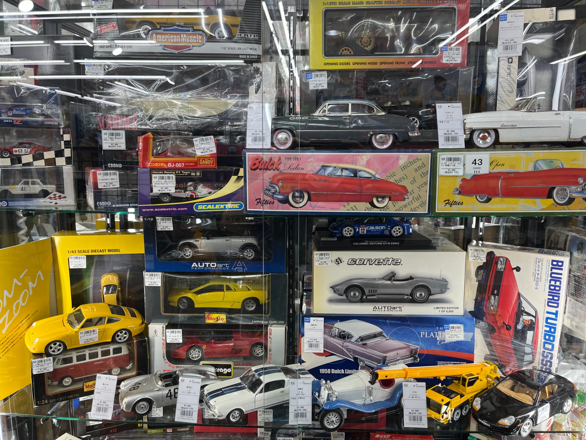 ミニカー・モデルカー大量展示中！】 スポーツカーからレトロな