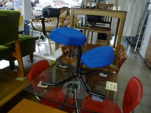 イスのバランスチェアー