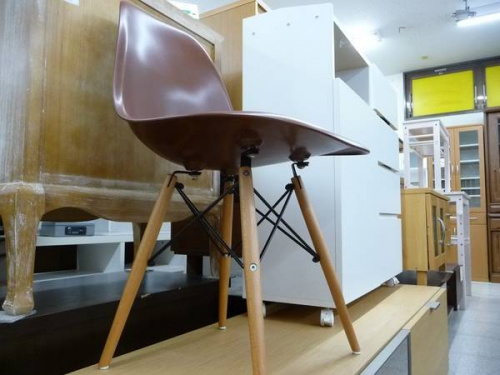 イスのリプロダクト