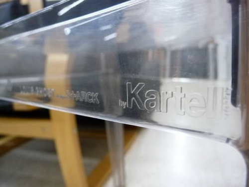 イスのKartell