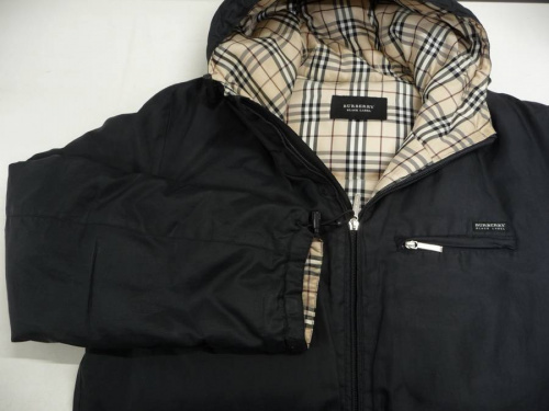 冬物衣類のバーバリー（BURBERRY）