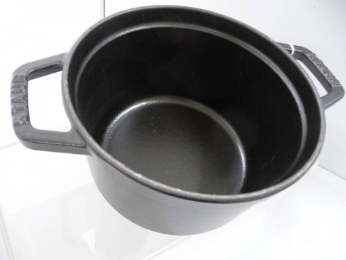キッチン雑貨のSTAUB
