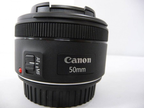 レンズのキャノン（Canon）