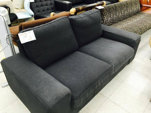 ソファーのIKEA