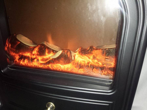 アンティーク調のファンヒーター