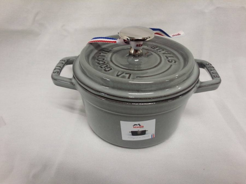 STAUBのココットラウンド