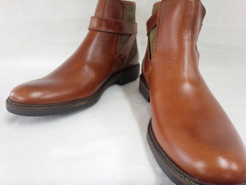 AIGLEのレザーシューズ