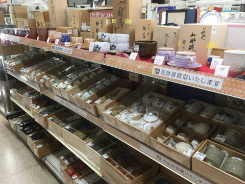 買取強化の中古食器