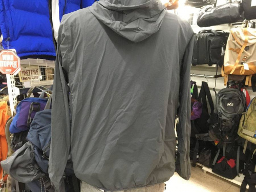 ジャケットのアウトドアウェア