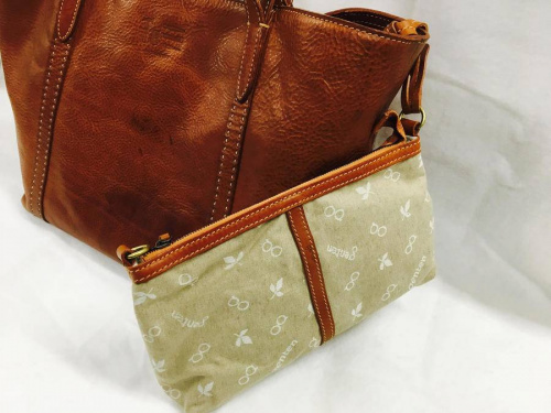 バッグのトートバッグ