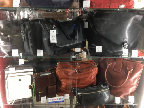 バッグのトートバッグ