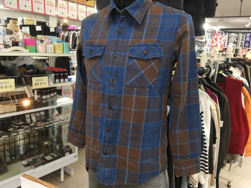 メンズファッションのフランネルシャツ