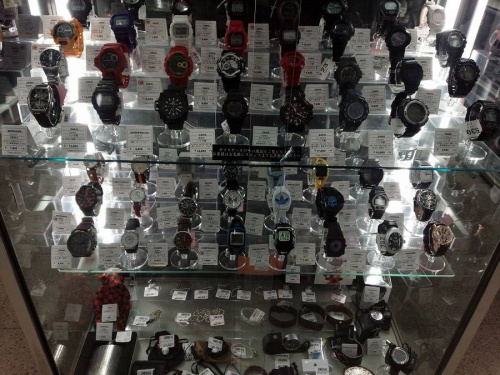 三鷹ファッションの総合三鷹小物