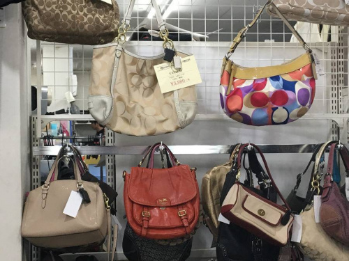 ラシットのハンドバッグ