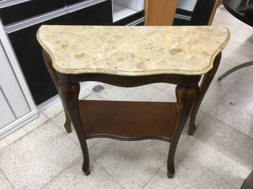 家具・インテリアのテーブル