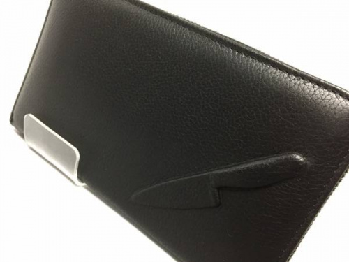メンズファッションの長財布