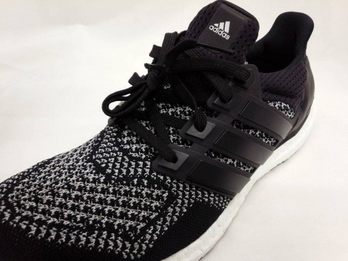 メンズファッションのアディダス（adidas）