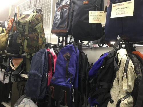 三鷹ファッションの総合三鷹衣類