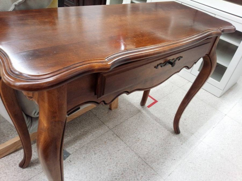 家具・インテリアのテーブル