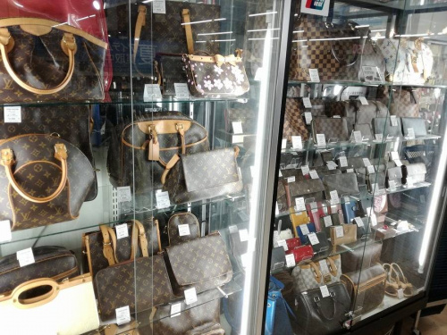 三鷹ファッションの総合三鷹ブランド