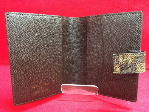 ルイヴィトン（LOUIS VUITTON）の手帳カバー