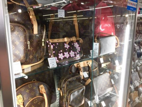 ハンドバッグの三鷹ファッション