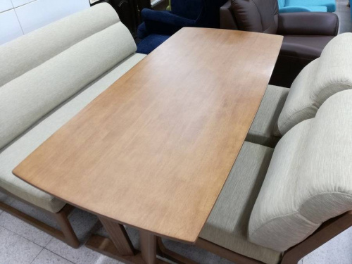 家具・インテリアのテーブル