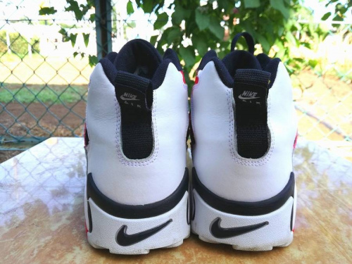 三鷹ファッションの総合三鷹小物