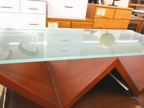 家具・インテリアのテーブル