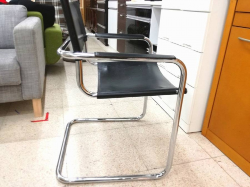 イスの三鷹インテリア