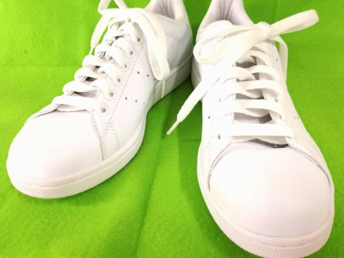 メンズファッションのアディダス（adidas）