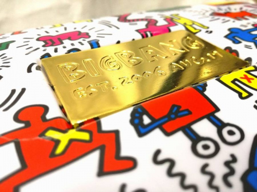 レディースファッションのスーツケース